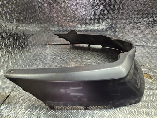 Carenage arrière central suzuki 400 burgman 2003 à 2006