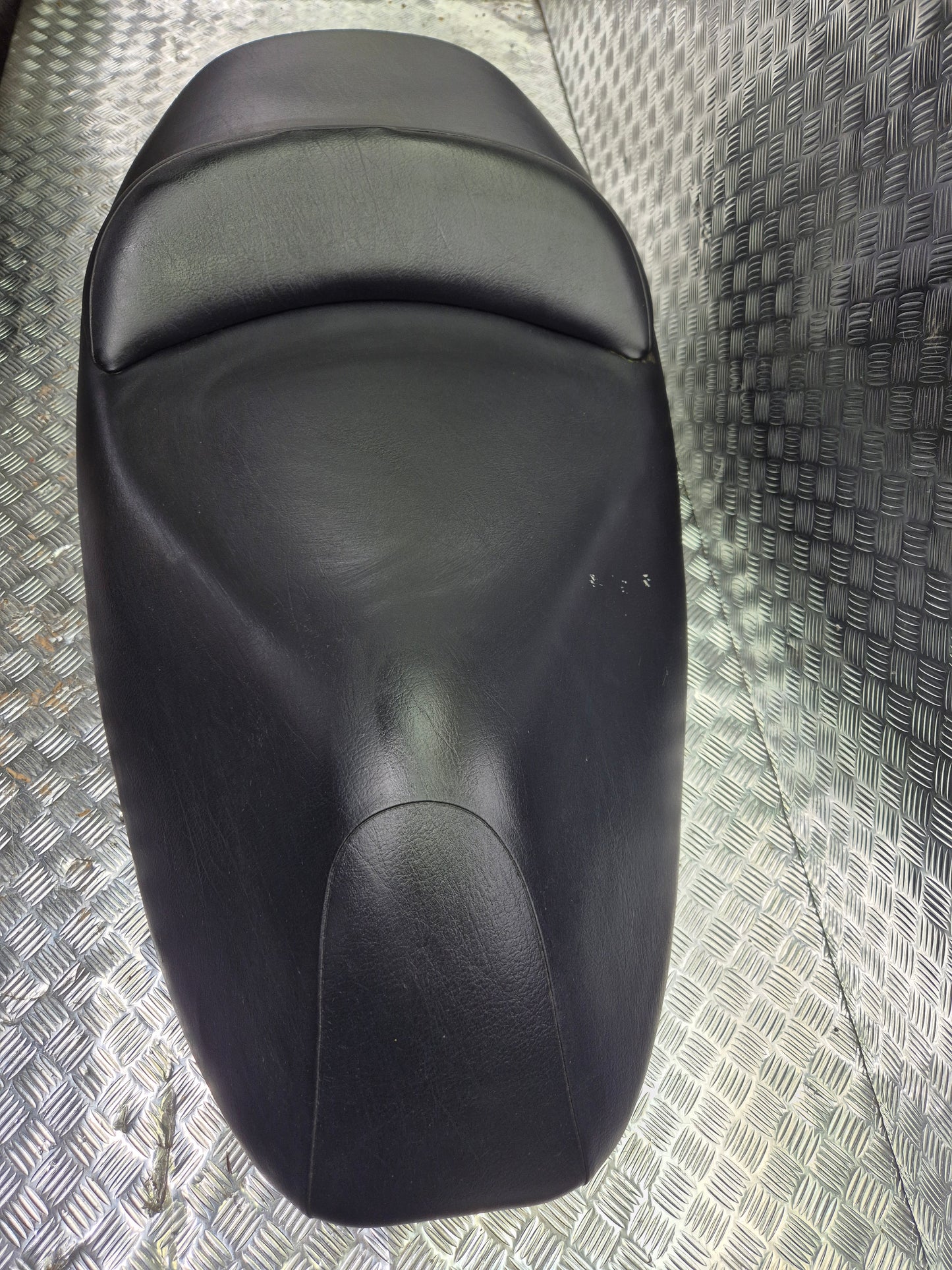Selle Peugeot 125 elystar 2002/2007