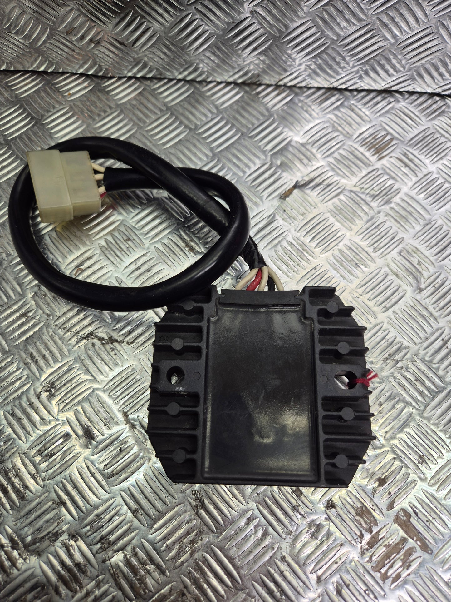 Regulateur de tension yamaha fzs 1000 fazer 2001/2005