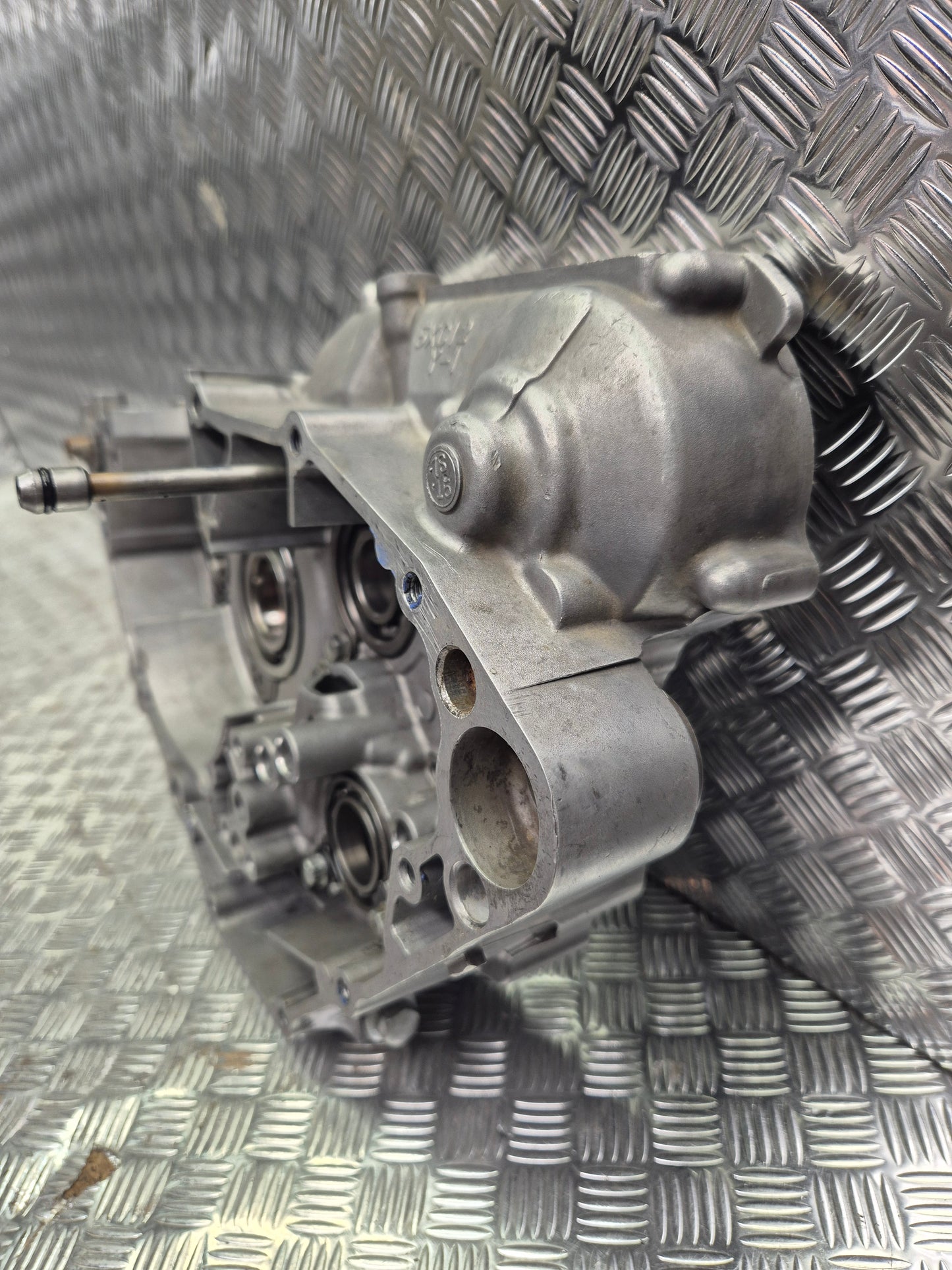 Carter moteur droit YAMAHA 250 YZF 2006/2013