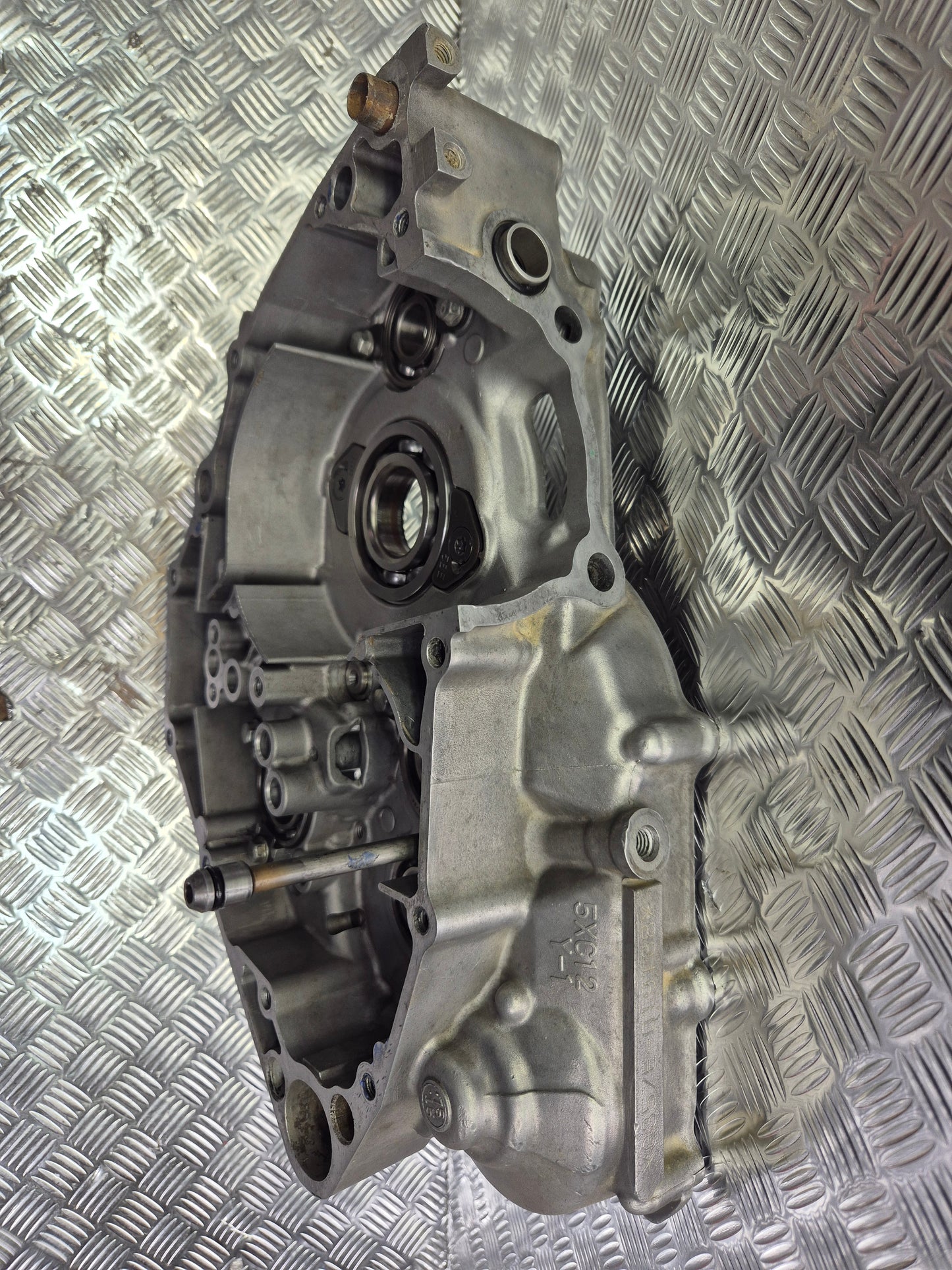 Carter moteur droit YAMAHA 250 YZF 2006/2013