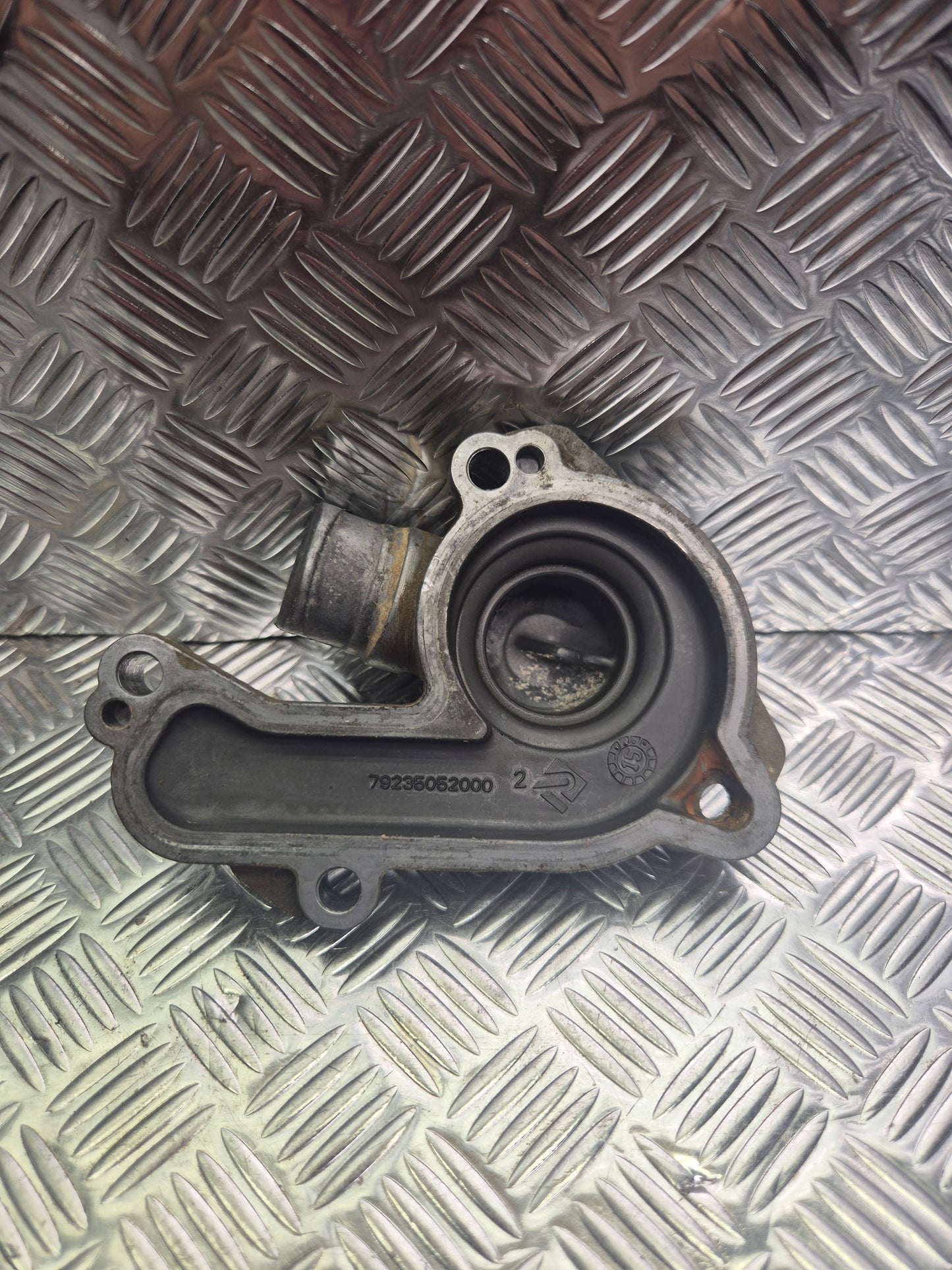 Couvercle de pompe à eau HUSQVARNA 250 FC 2016