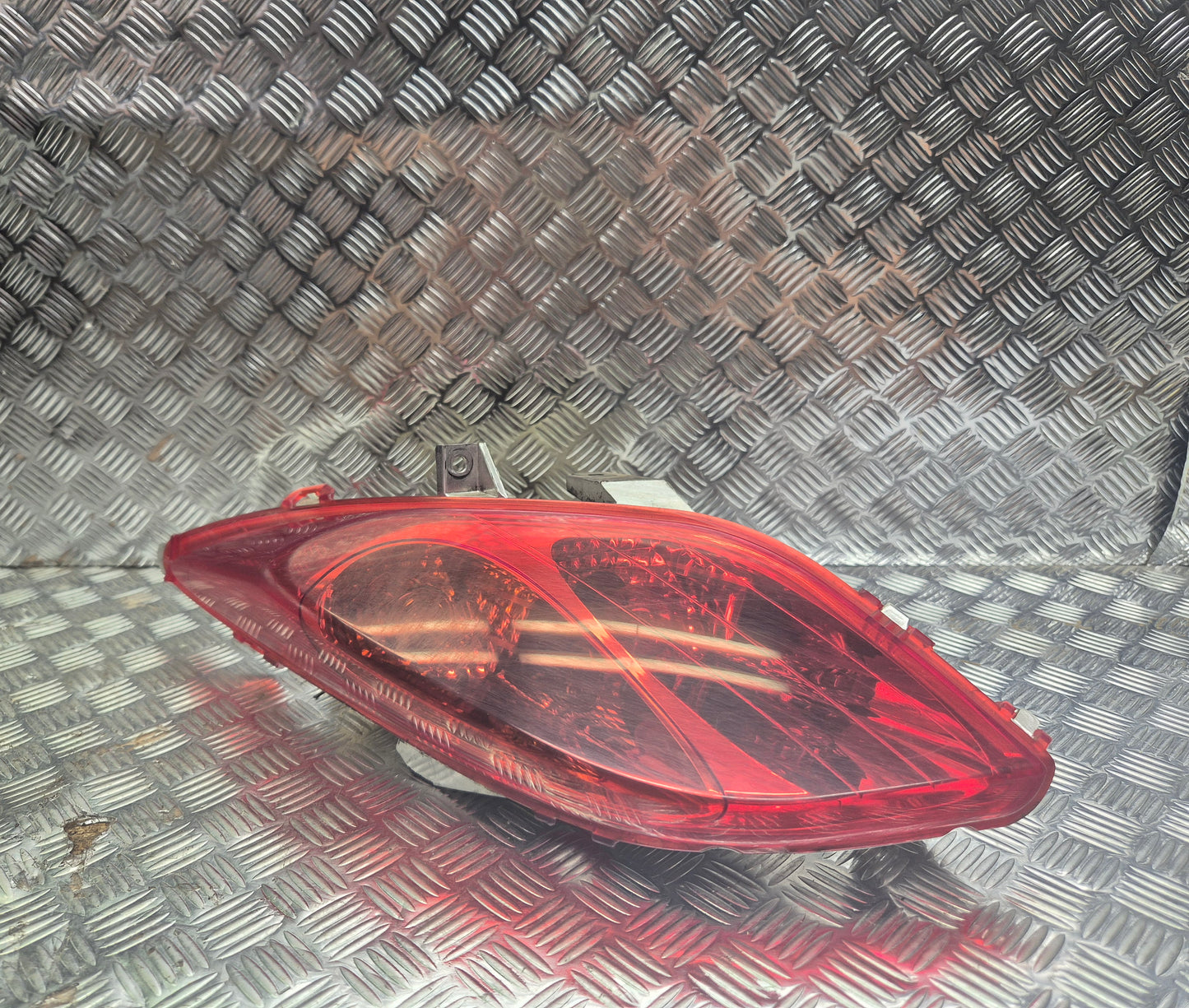 Feu arrière gauche yamaha 125 x-max 2010-2013