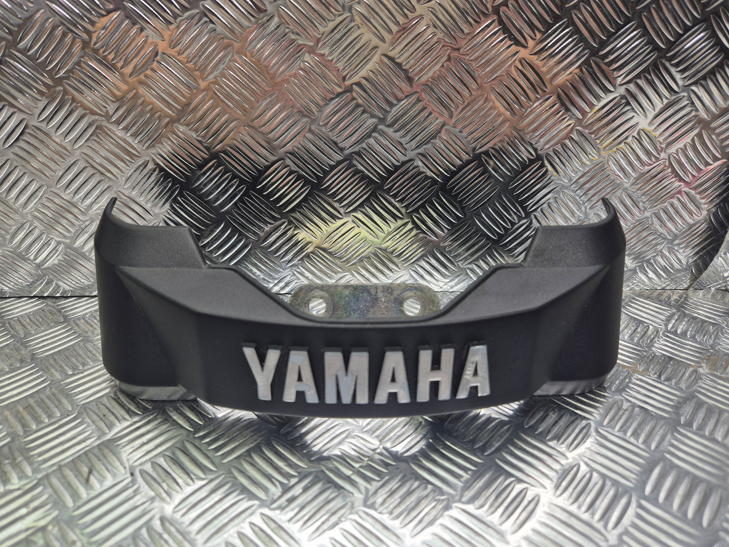 CACHE TES DE FOURCHE INFERIEUR YAMAHA 125 YBR 2008