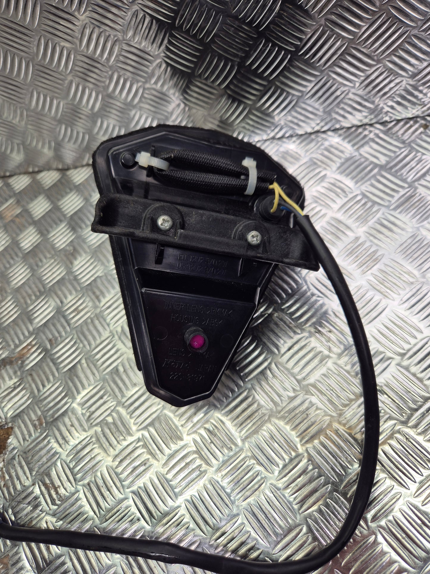 Feu arrière YAMAHA T-MAX 530 2012-2016