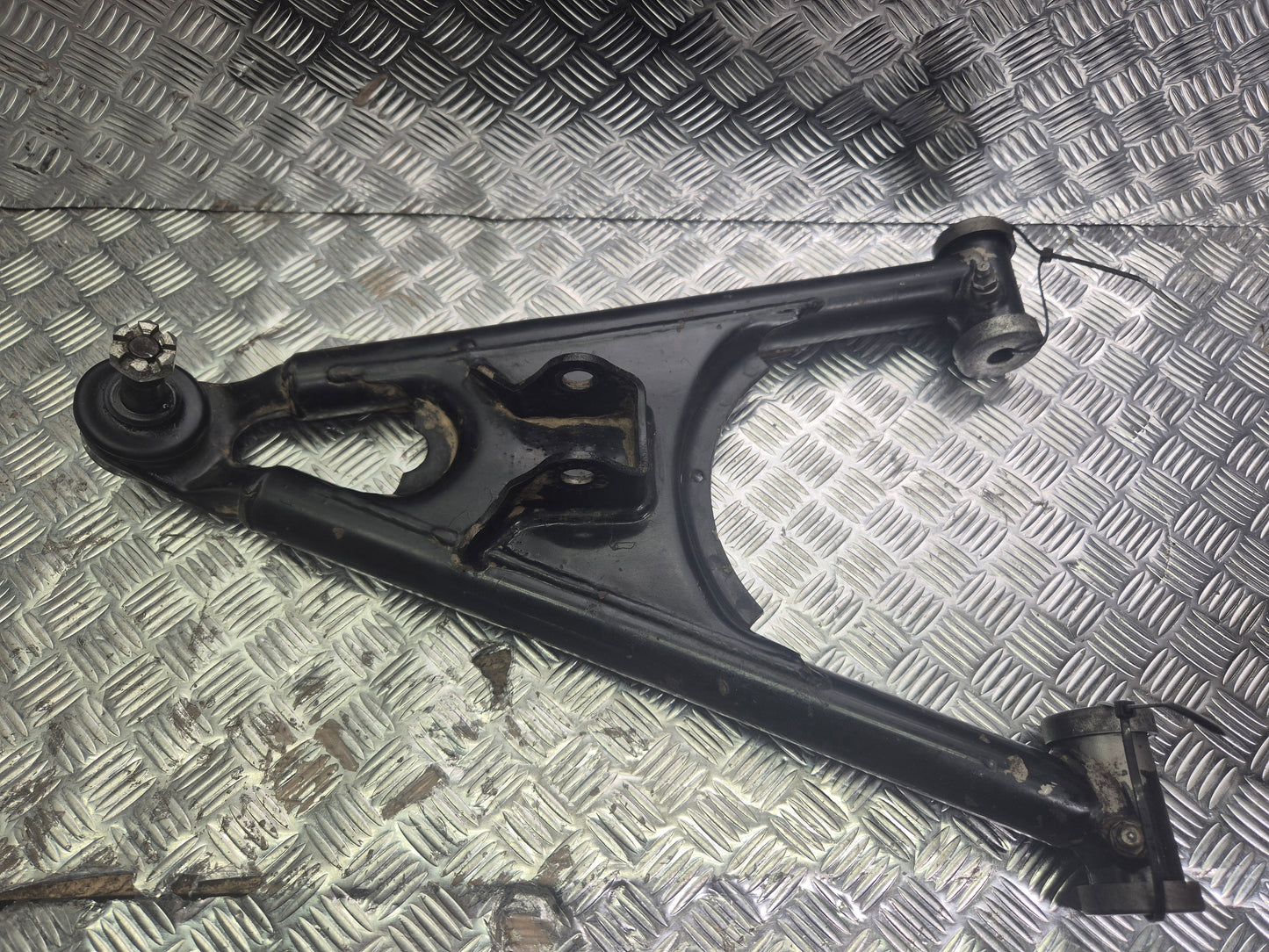 Triangle inferieur gauche yamaha yfs 200 blaster