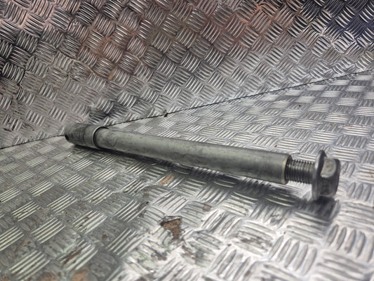 Axe de roue avant Honda 600 hornet 1998-2002