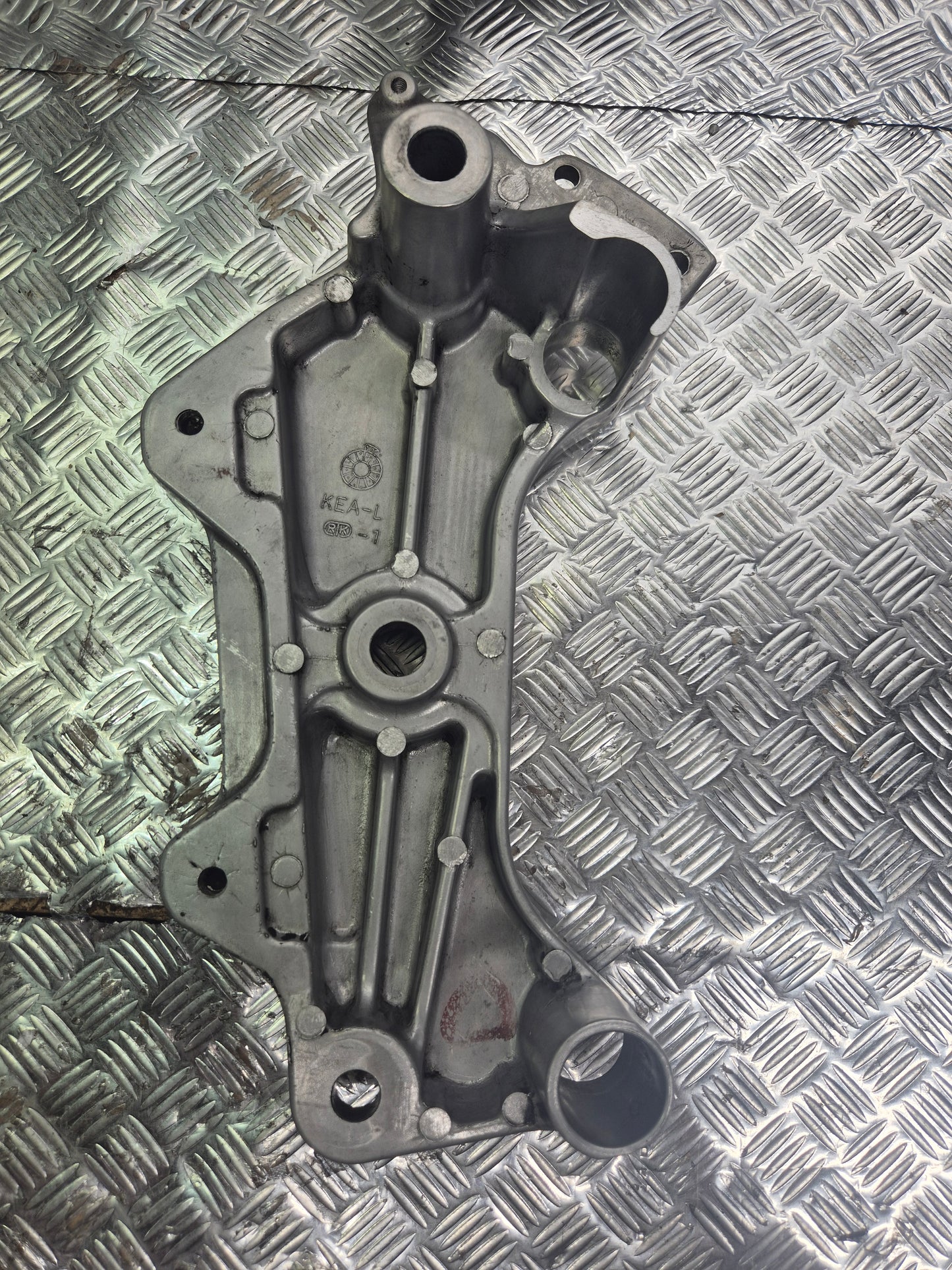 Support moteur gauche HONDA CB F 600 1998/2002 HORNET
