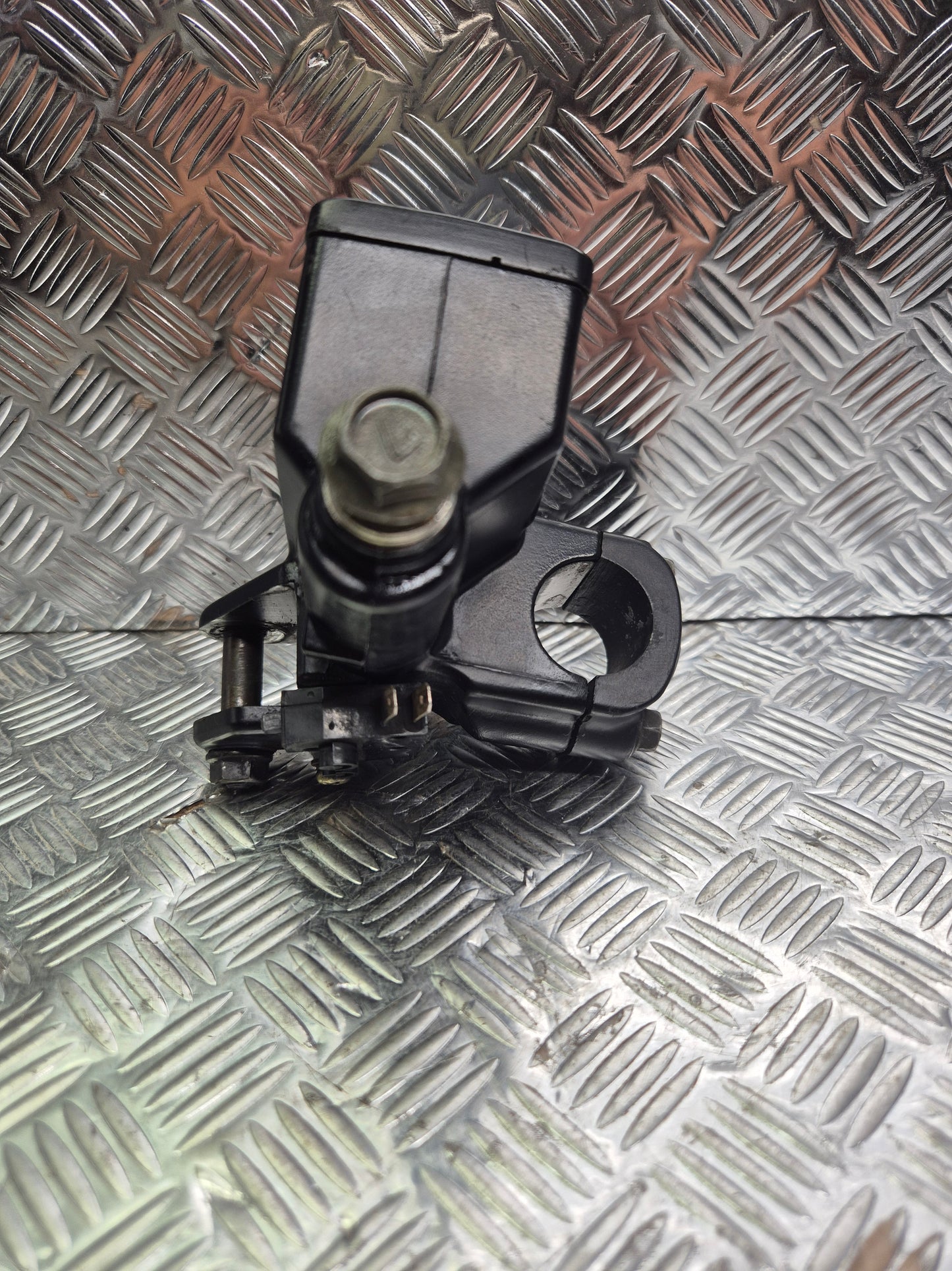 Maitre cylindre frein avant SUZUKI 600 BANDIT 2000 - 2004