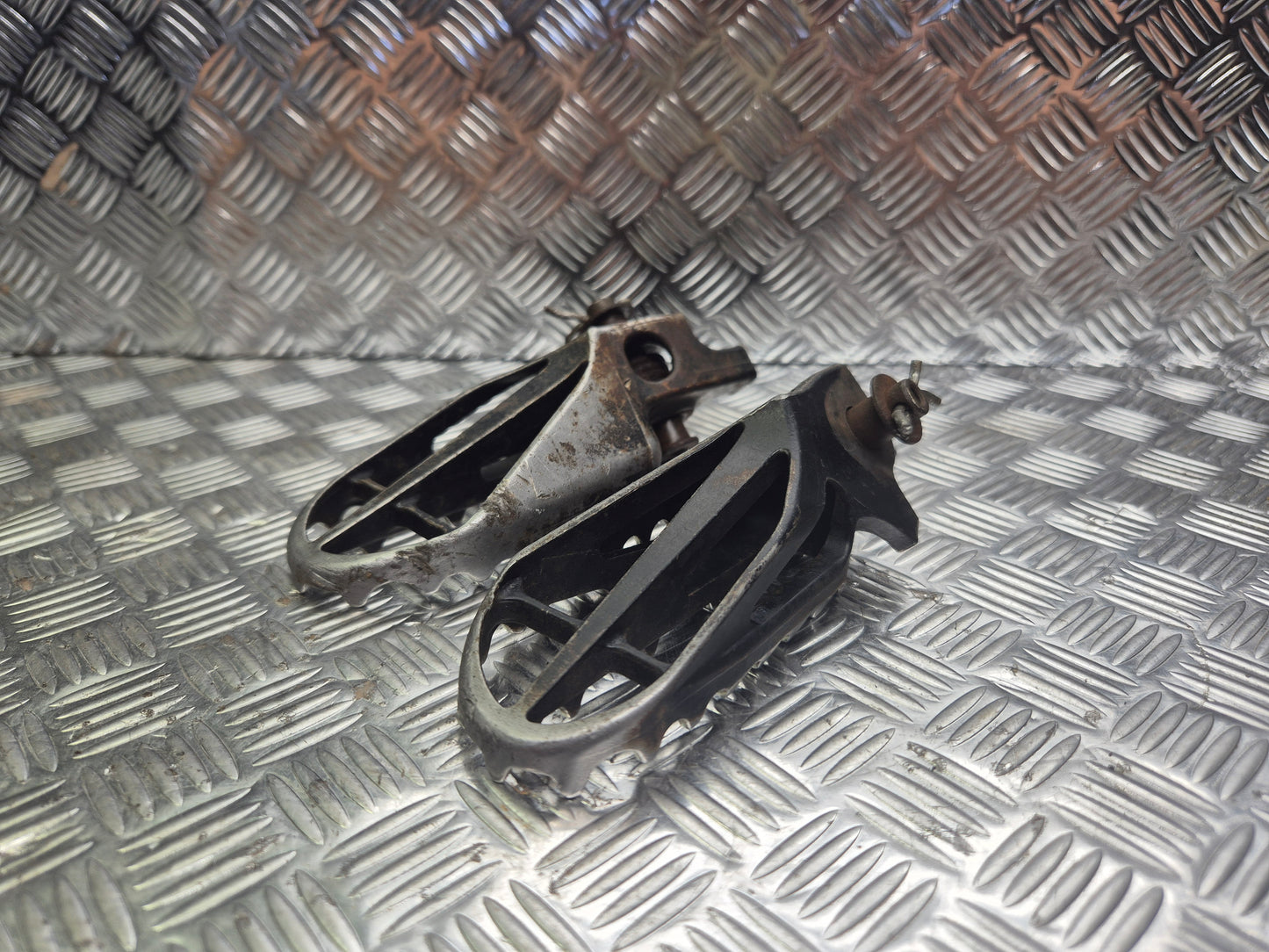Cales pieds honda 250/450 crf 2004-2009
