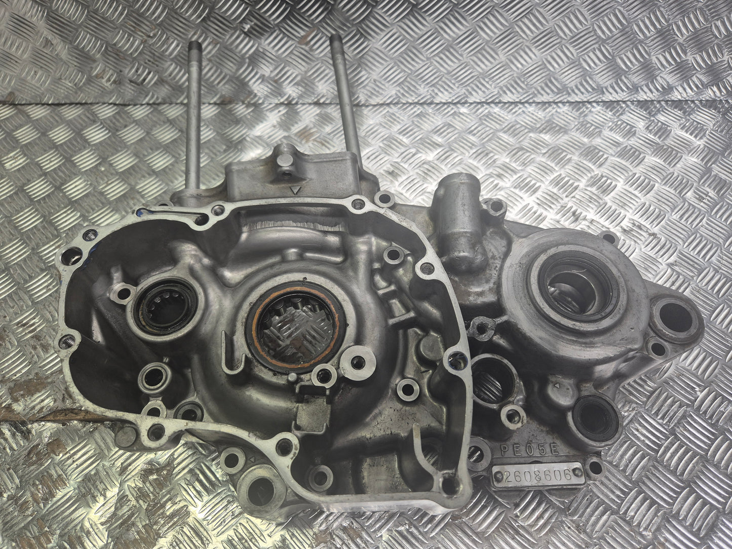 Carter moteur gauche HONDA CRF450R 2004-2008