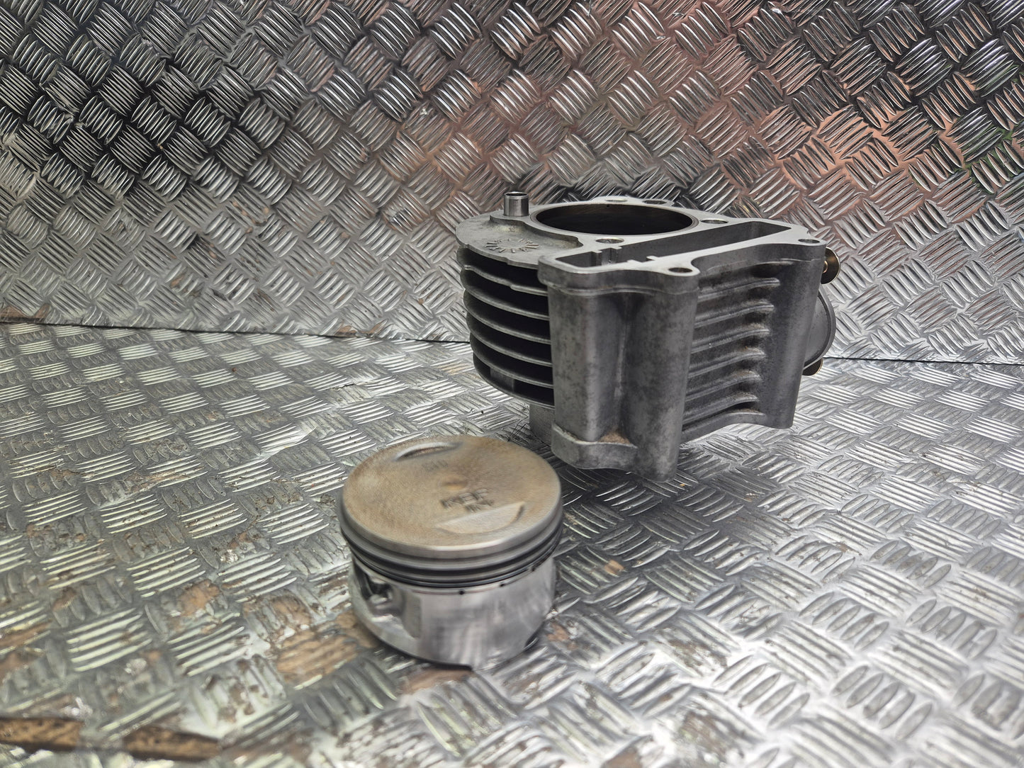 Cylindre piston SMC 200 SNAKE