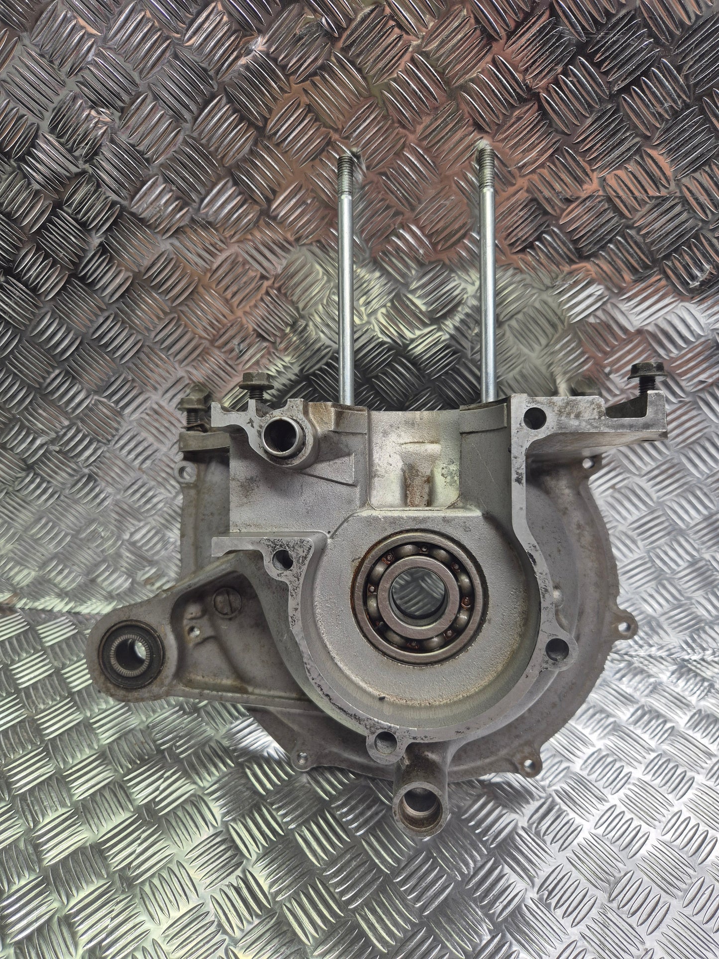 Carter moteur droit suzuki 80 LT