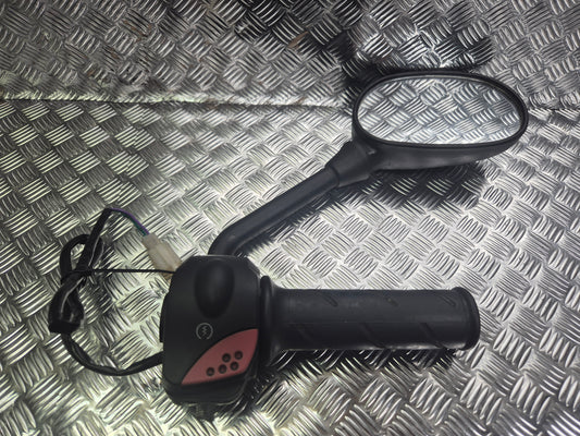 Commodo droit PEUGEOT 50 VIVACITY 2007 - 2009