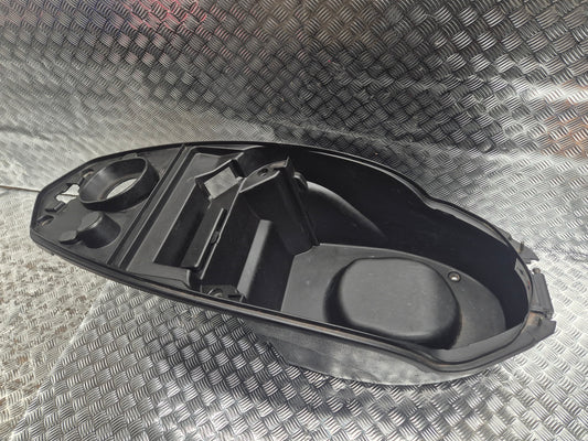 Coffre sous selle Peugeot 50 kisbee 2021-2022