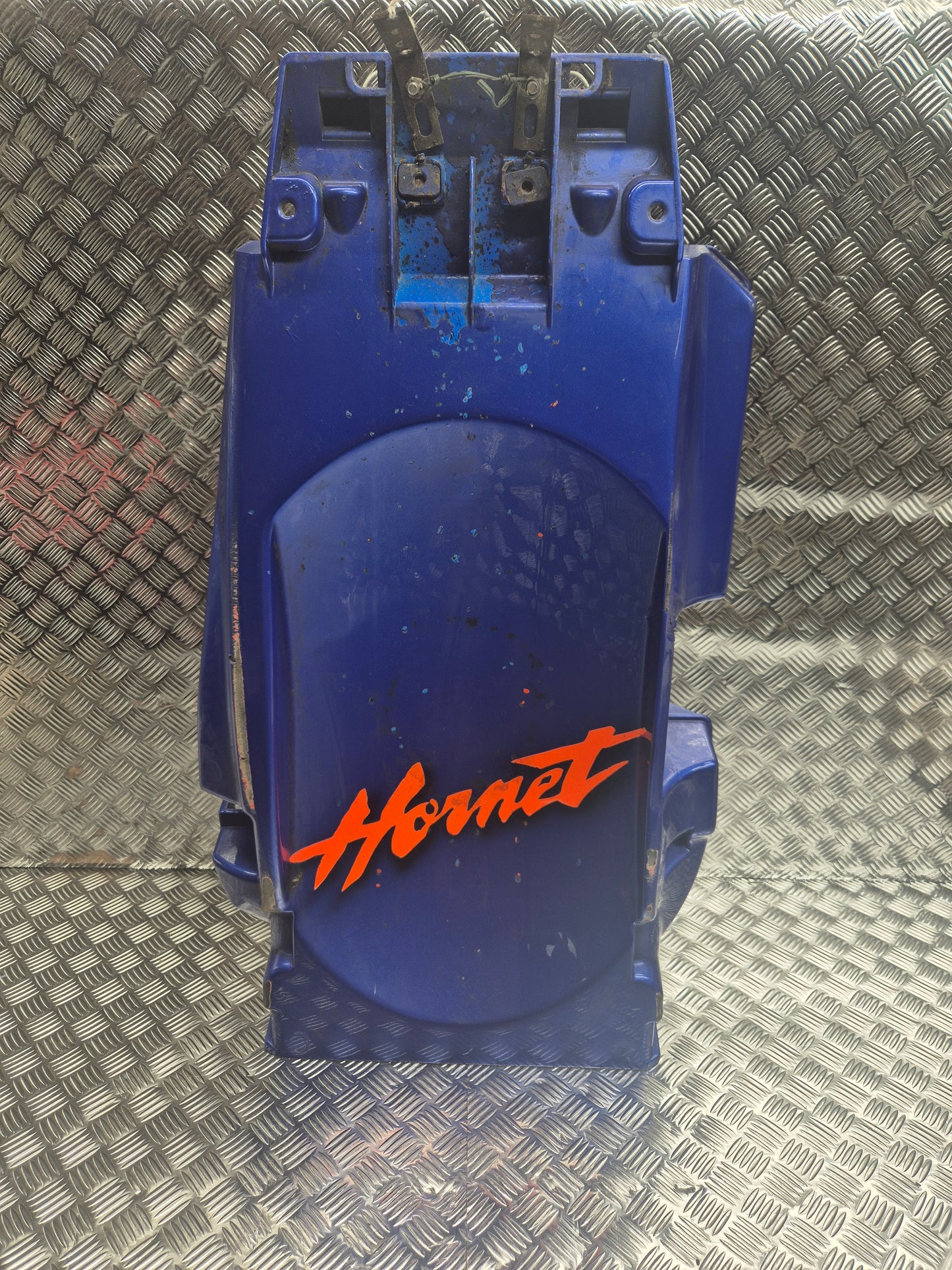 Passage de roue honda 600 hornet 1998 - 2002