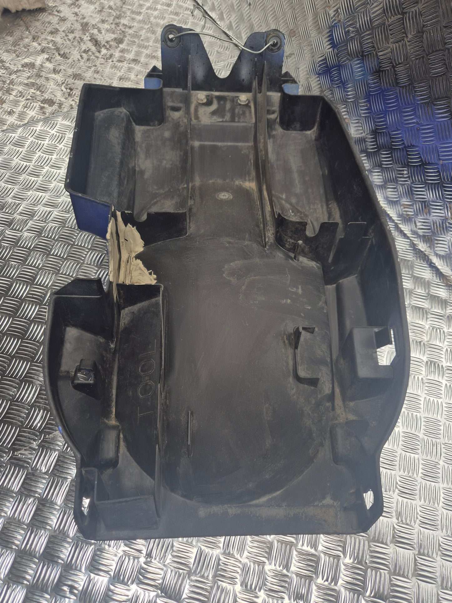 Passage de roue honda 600 hornet 1998 - 2002