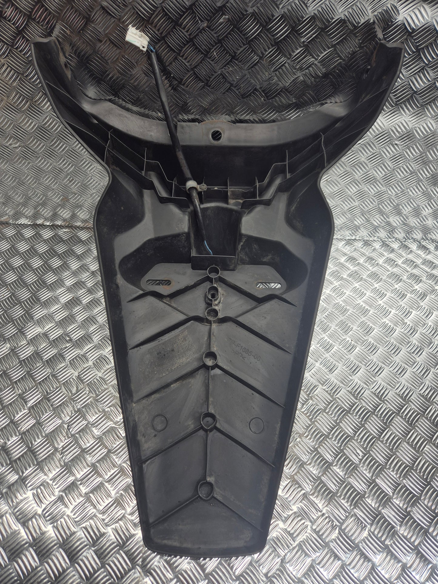 Support de plaque et eclairage YAMAHA 125 XMAX 2010 - 2013