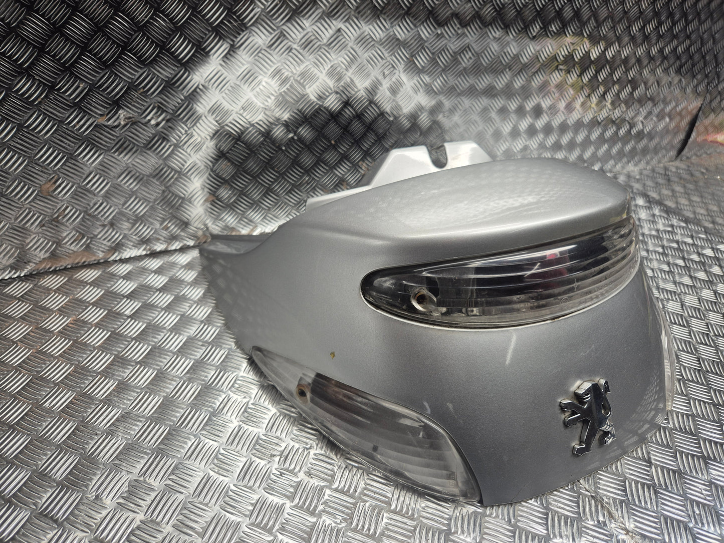 Coque arrière Peugeot 125 elystar 2002-2005