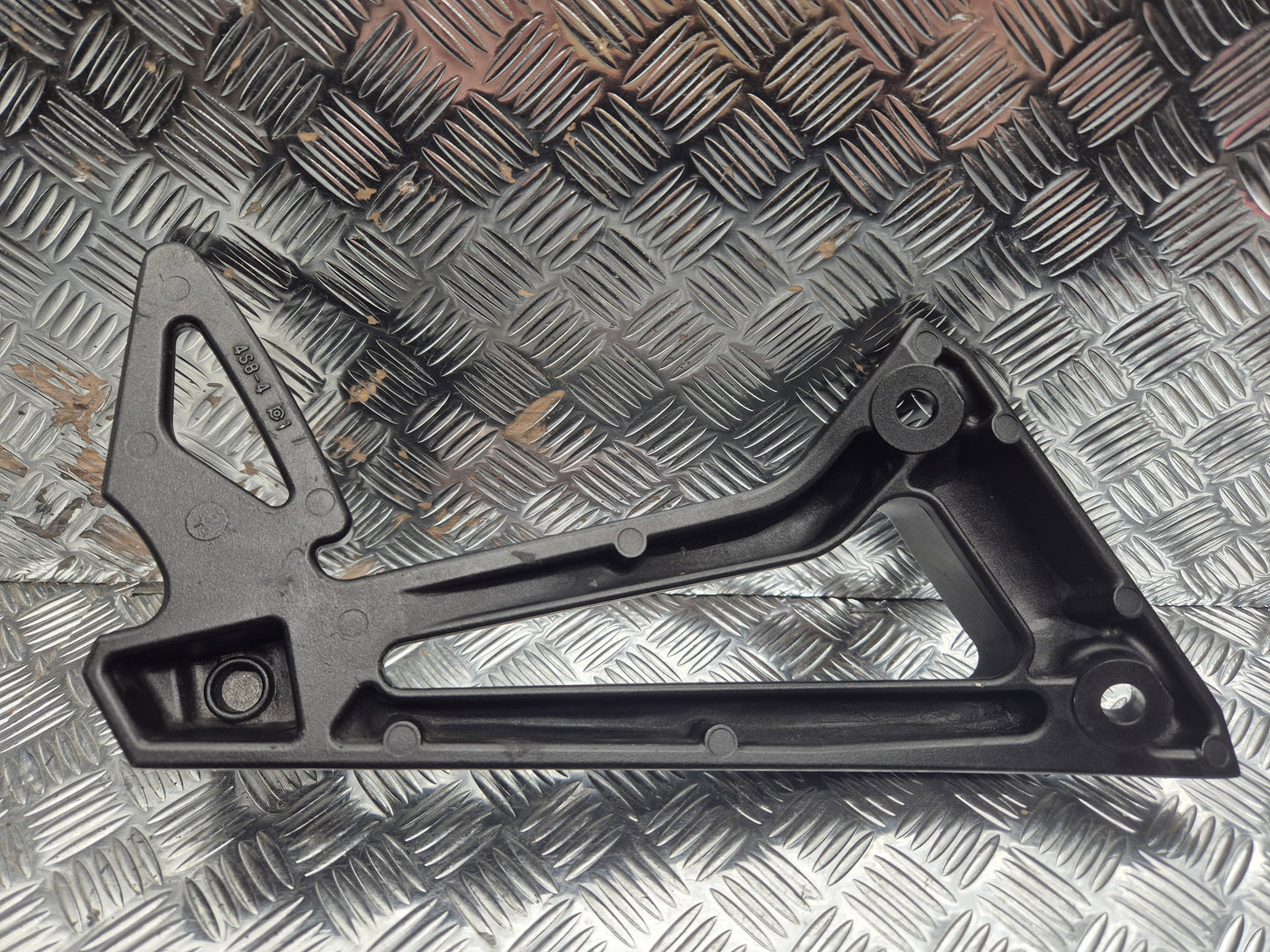 Platine arriere gauche YAMAHA FZ6 2007 - 2010