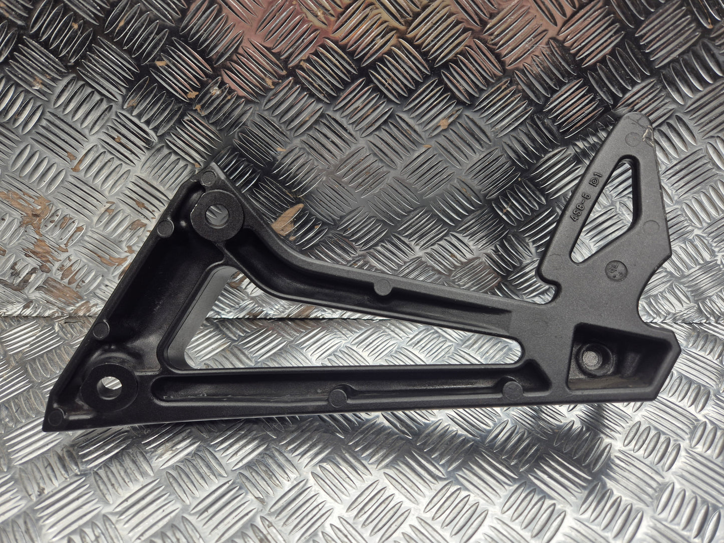 Platine arriere droite YAMAHA FZ6 2007 - 2010