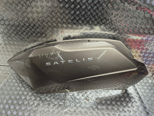 Carenage arrière gauche PEUGEOT 125 SATELIS 2006-2011