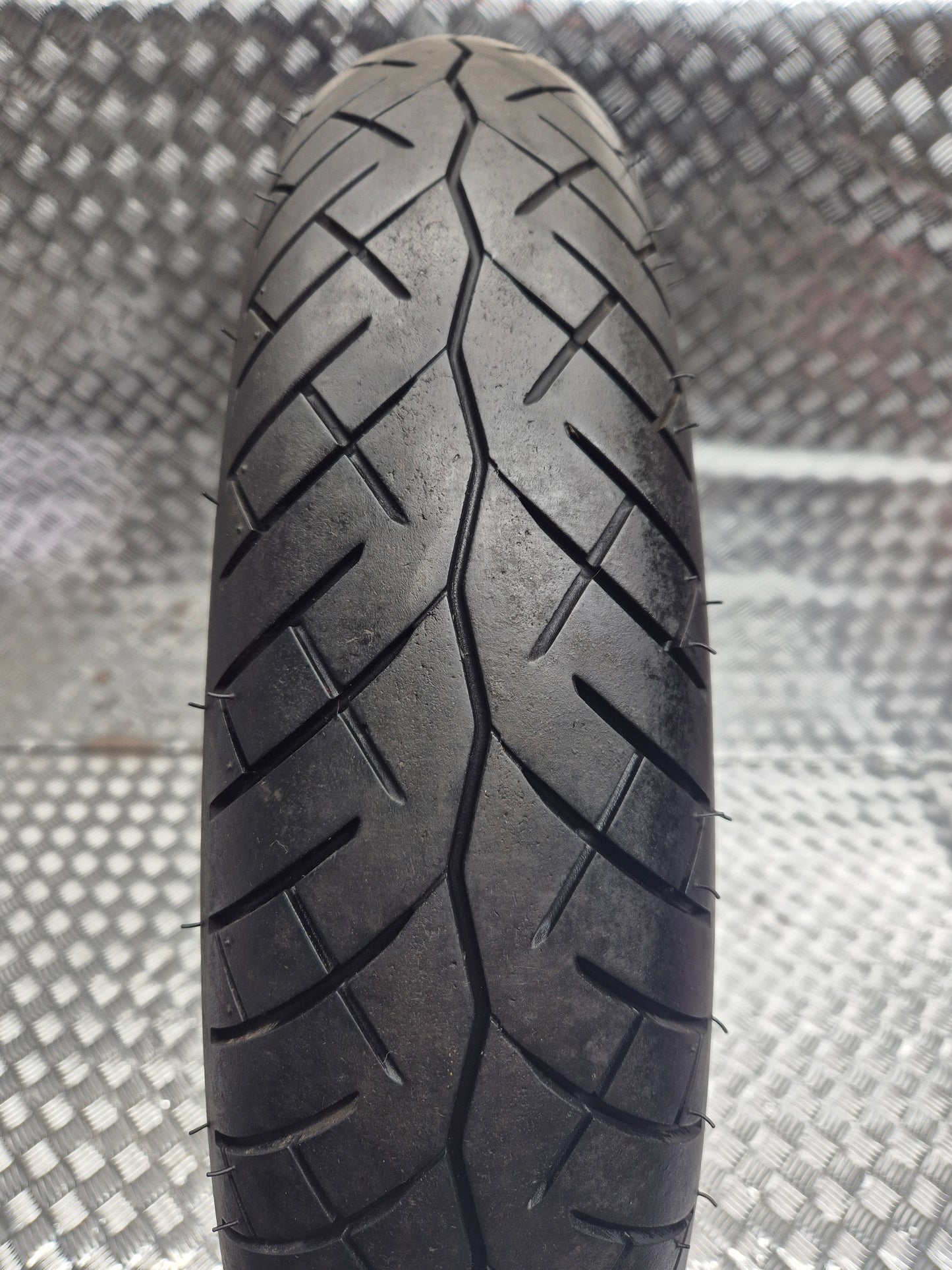 Pneu BRIDGESTONE BATTLAX BT45F 110/70-17