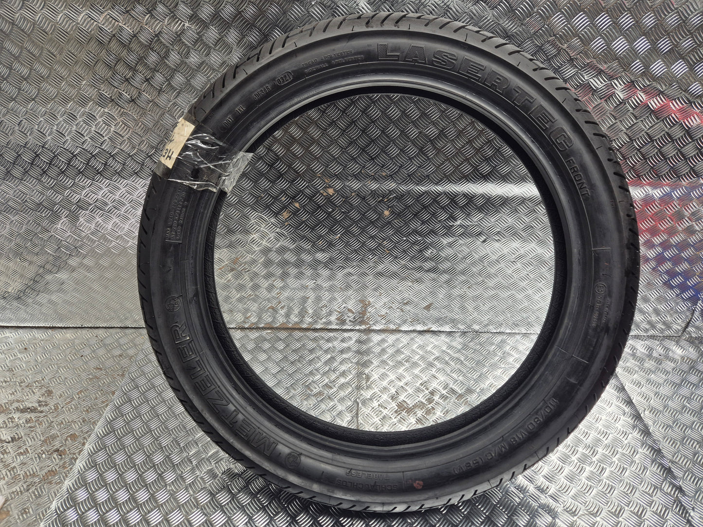 Pneu METZELER LASERTEC 110/80 V18