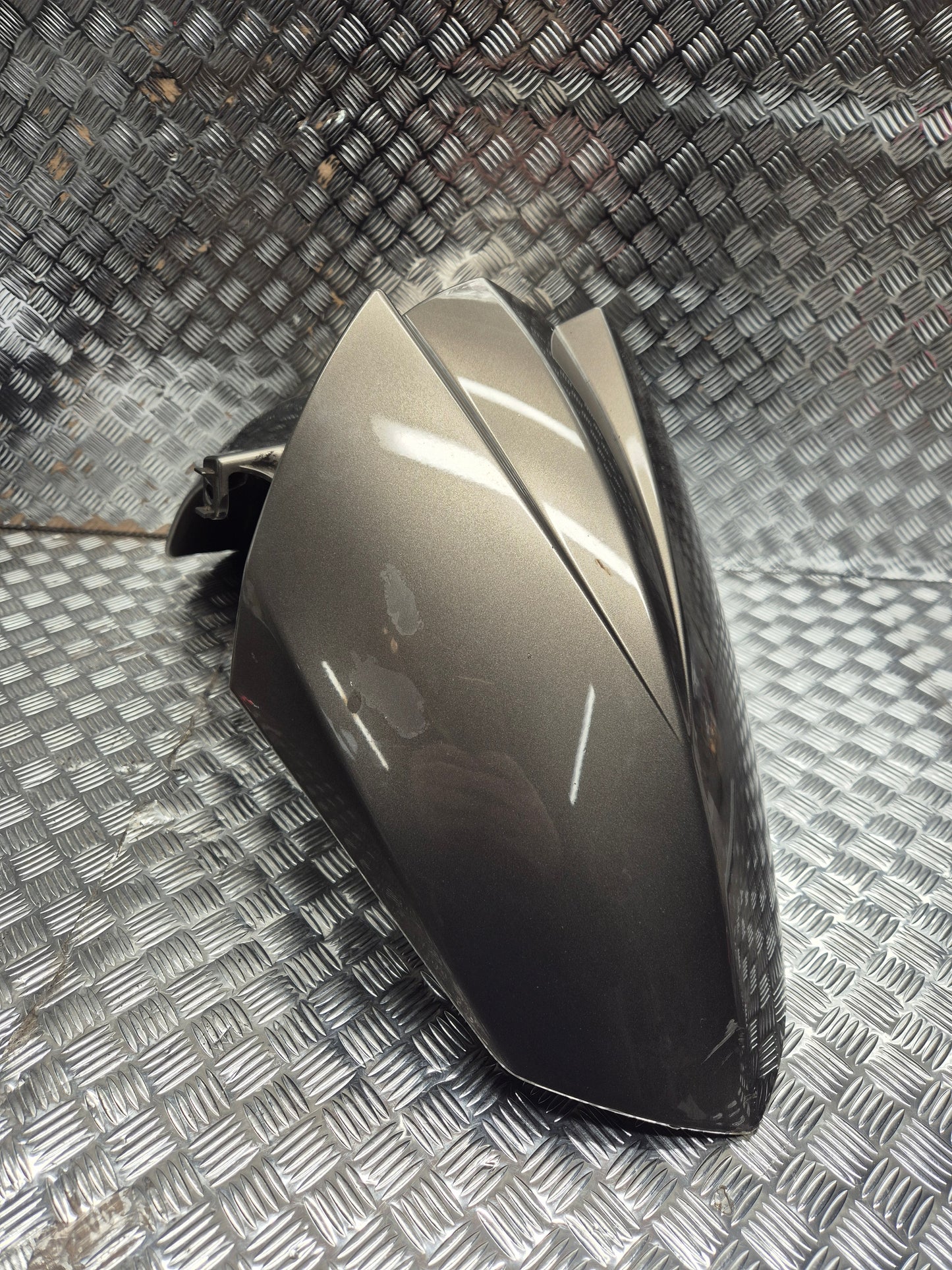 Garde boue avant PEUGEOT 125 SATELIS 2007 - 2011
