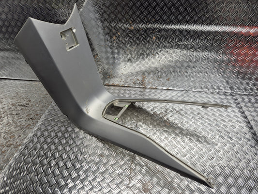 Carenage centrale PEUGEOT 125 SATELIS 2007-2011