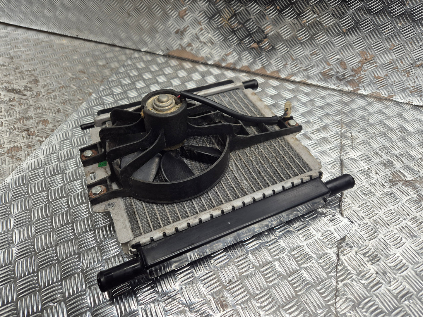 Radiateur eau PEUGEOT SATELIS 125 2007-2011