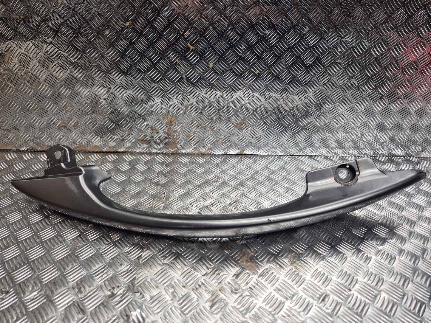 Poignee arriere droite SUZUKI 400 BURGMAN 2003 - 2006