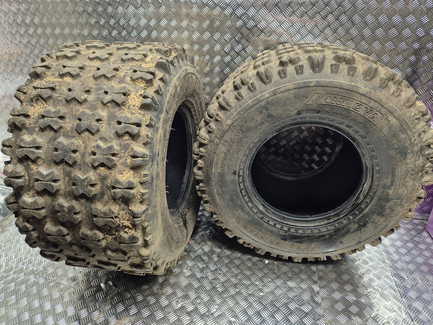Paire de pneus arrière quad 20X11-9
