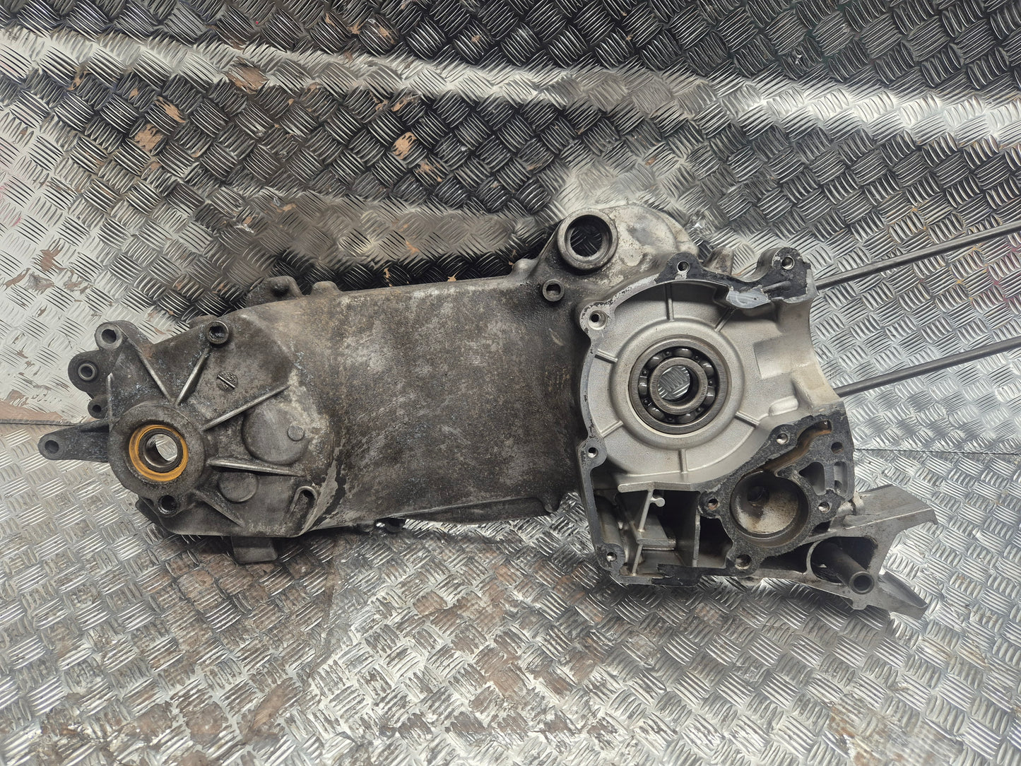 Carter moteur gauche PEUGEOT 125 SATELIS 2007-2011