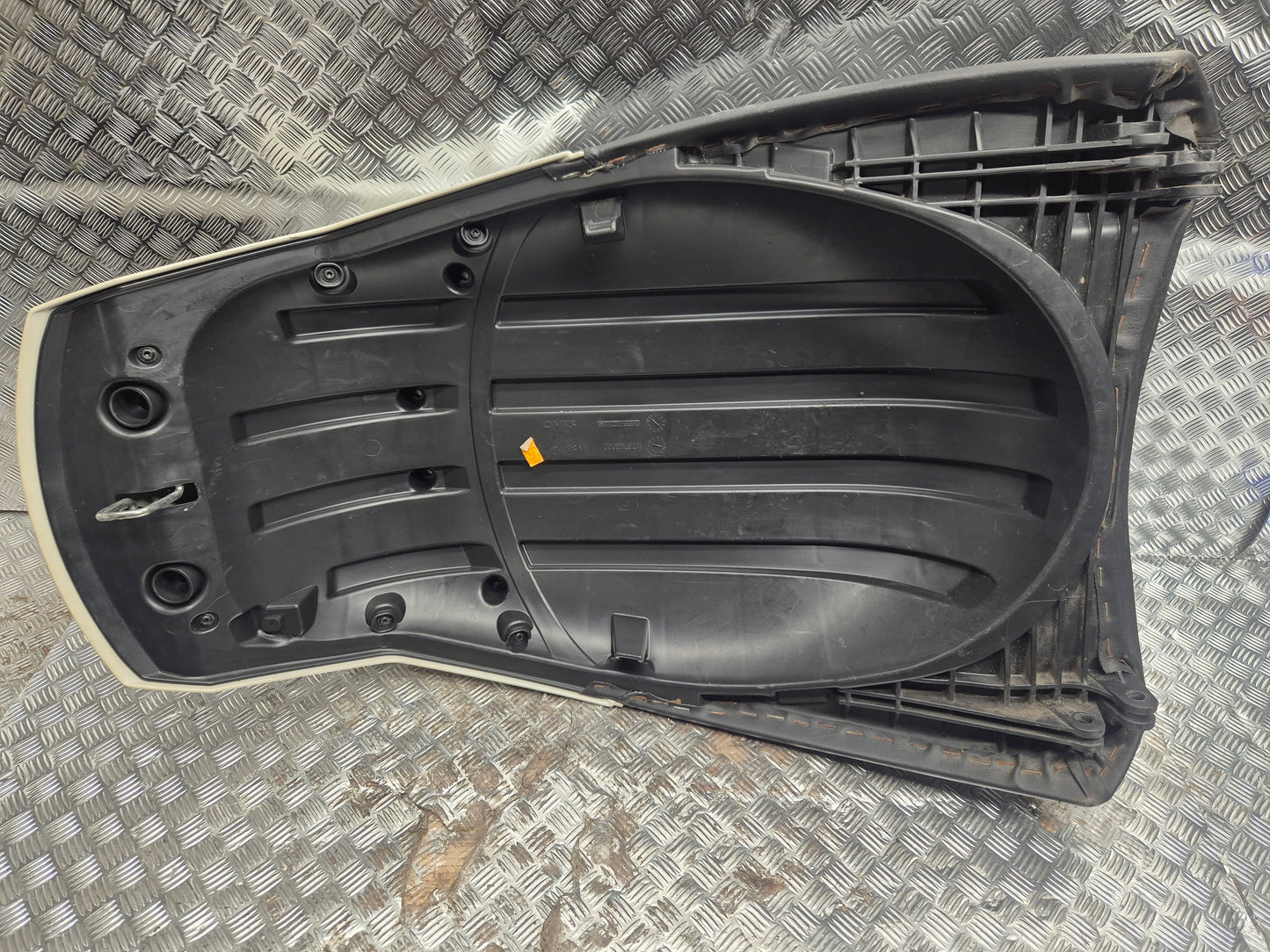 Selle passager Peugeot 125 satelis 2007-2011