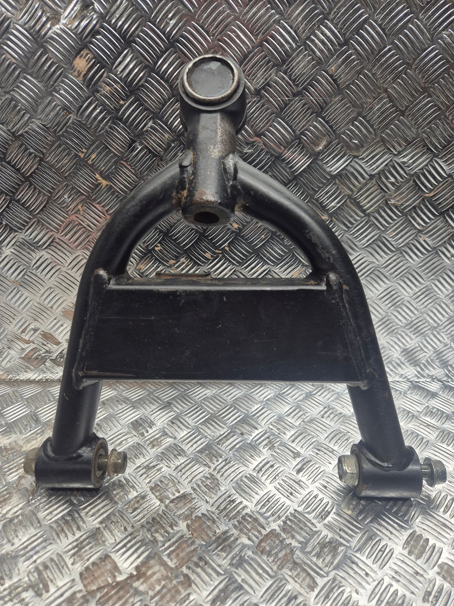 Triangle inferieur droit KYMCO 250 KXR