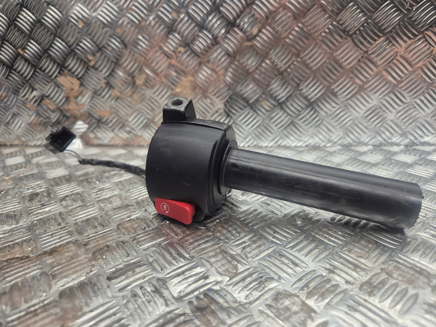 Commodo droit MBK BOOSTER YAMAHA BW'S 2004-2017