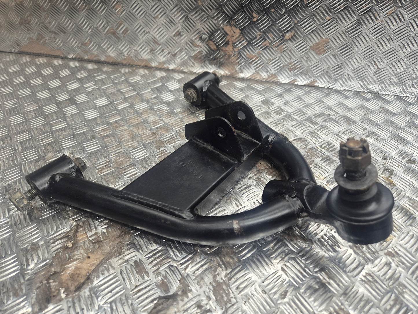 Triangle inferieur gauche KYMCO 250 KXR