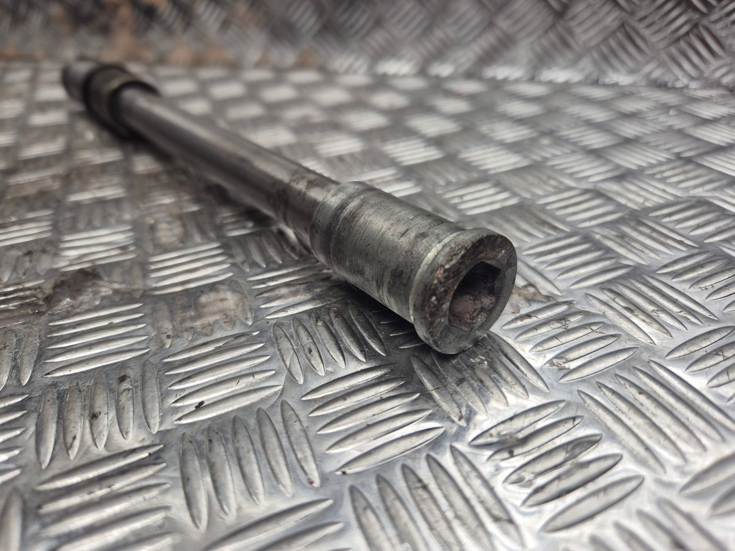Axe de roue avant KAWASAKI 1000 GTR 1986-1993 ZGT00A