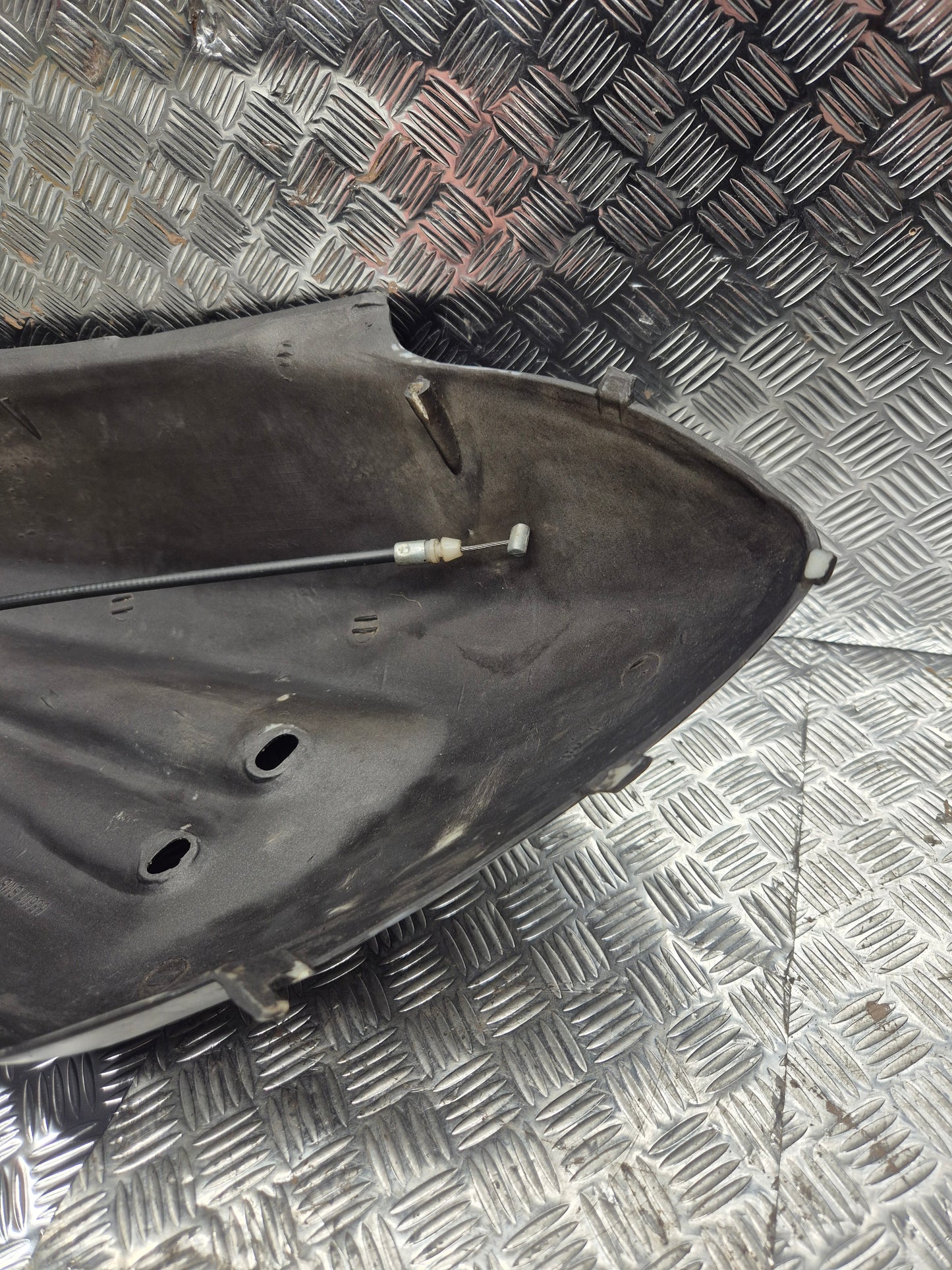Coque arrière gauche KEEWAY 50 F-ACT 2006-2011