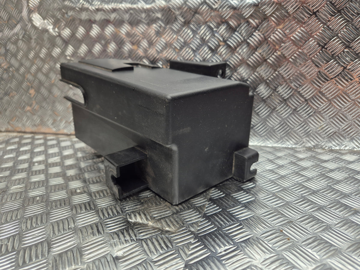 Support de batterie YAMAHA 125 X-MAX 2006-2009