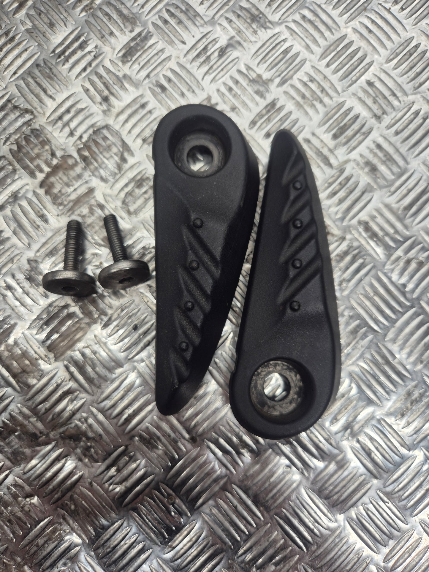Repose Pieds arrière YAMAHA 50 NEOS 4TEMPS 2008-2016