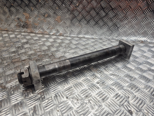 Axe de roue arrière KAWASAKI 250 KXF 2005