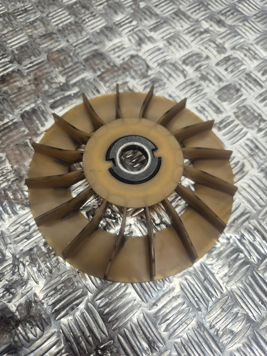 Turbine de ventilation de joue fixe de variateur PEUGEOT 125 SATELIS 2007-2011