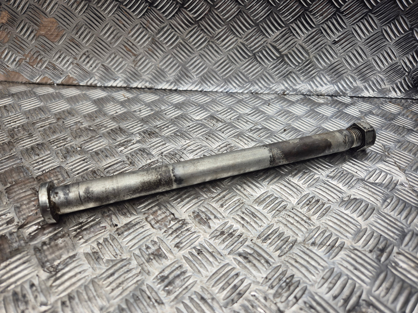 Axe de bras oscillant YAMAHA 250 YZF 2006-2009