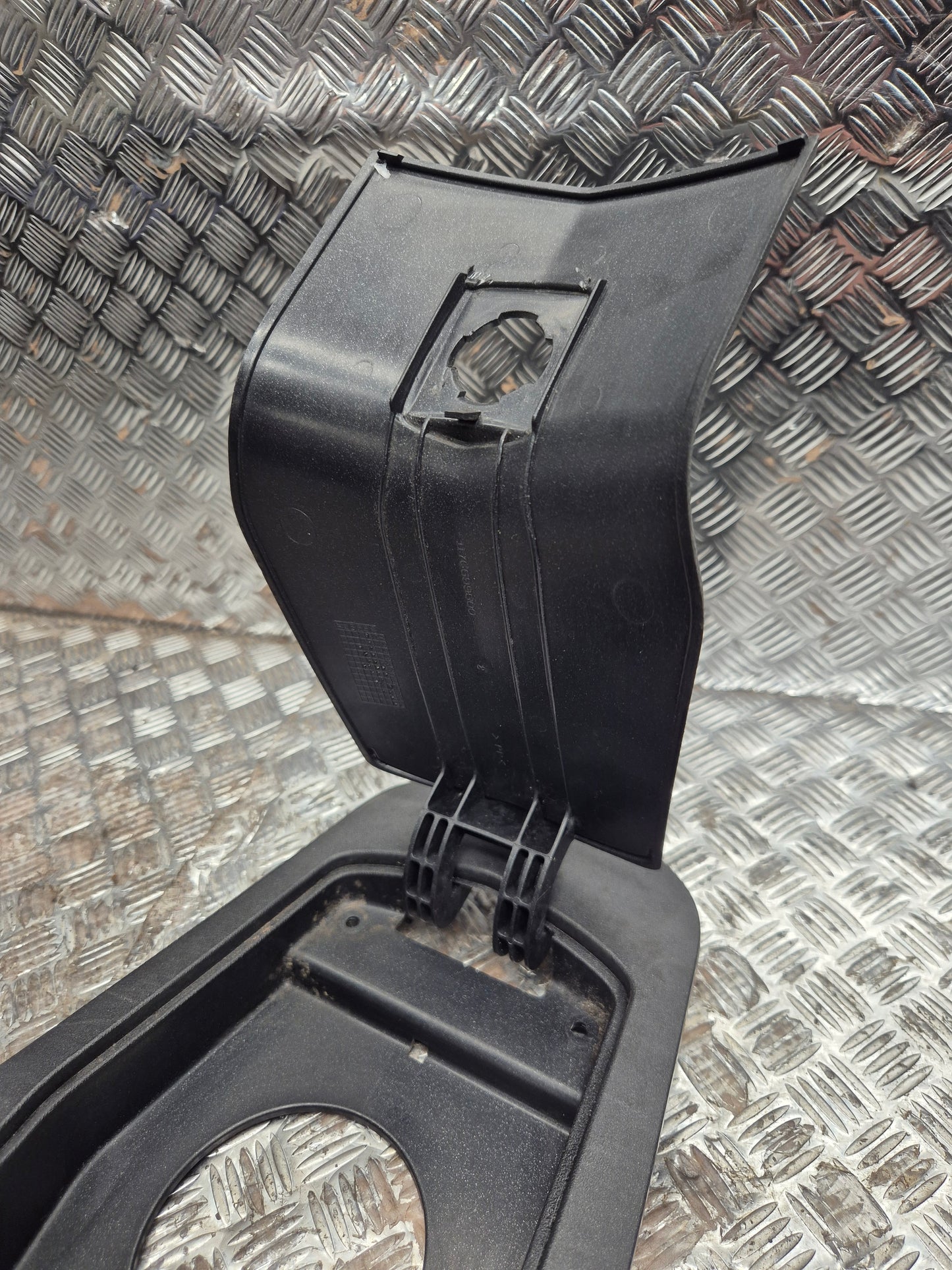 Cache sous selle PEUGEOT 125 SATELIS 2007-2011