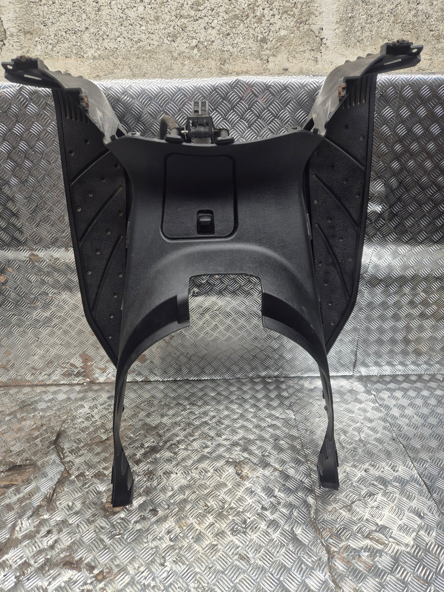 Marche pieds YAMAHA 125 X-MAX 2006-2009