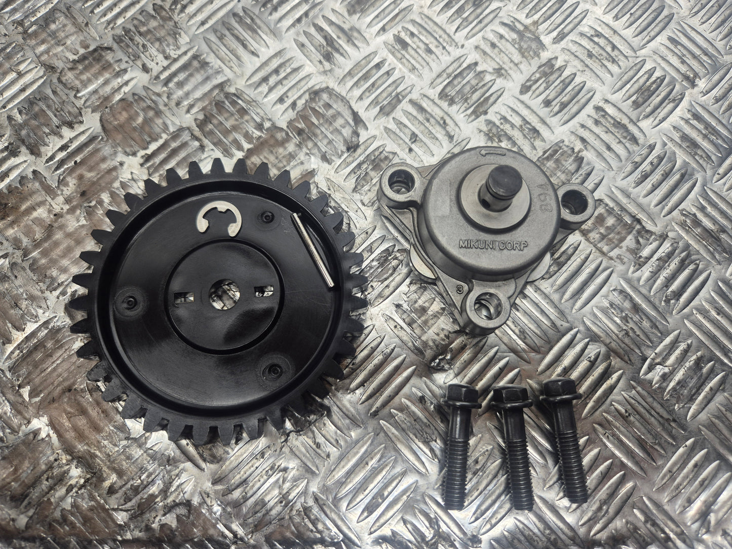 Pompe à huile PEUGEOT 125 SATELIS 2007-2011