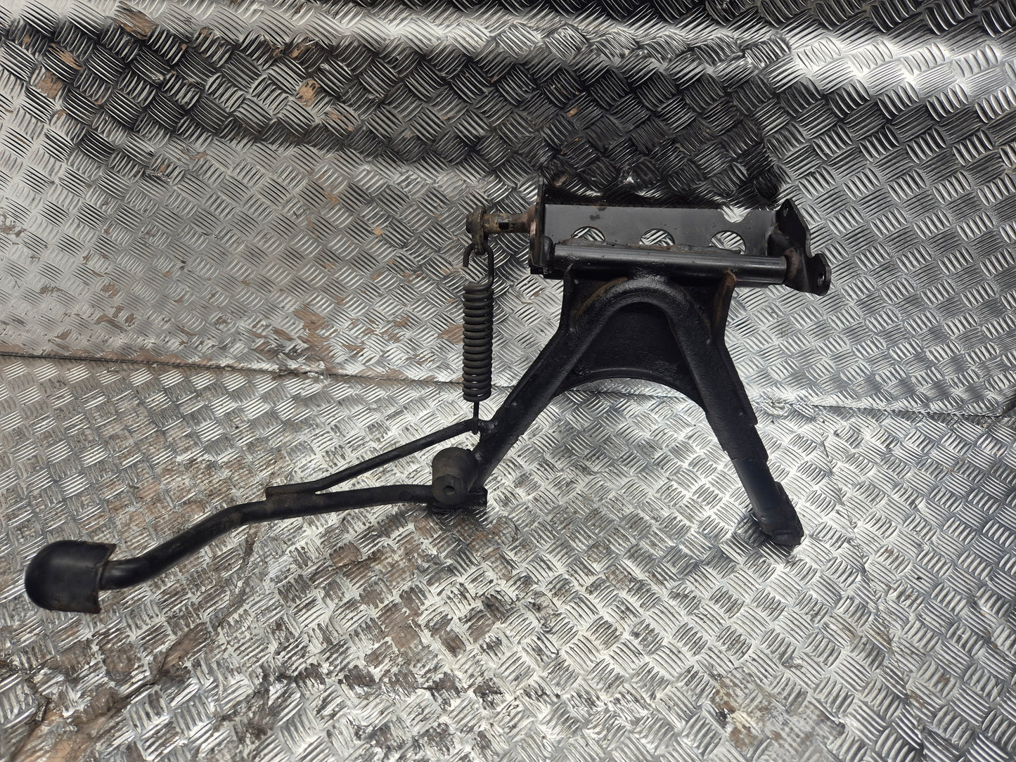 Béquille centrale PEUGEOT 125 SATELIS 2007-2011