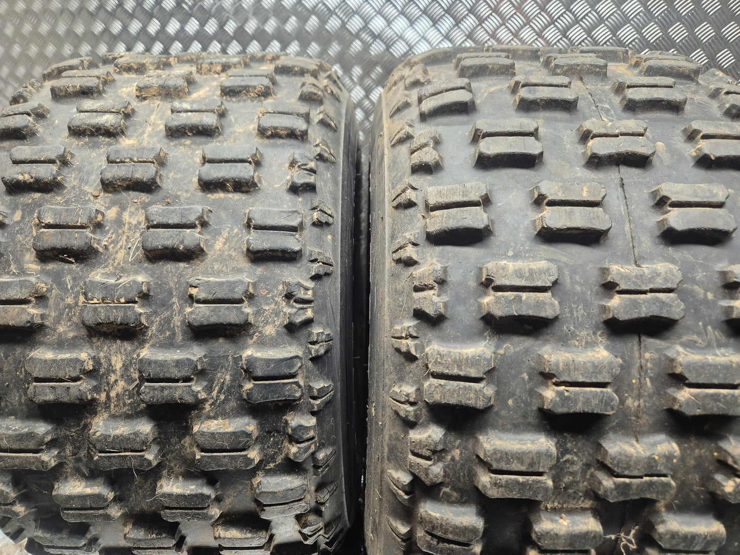 Paire de pneu KENDA 20×11.00-8